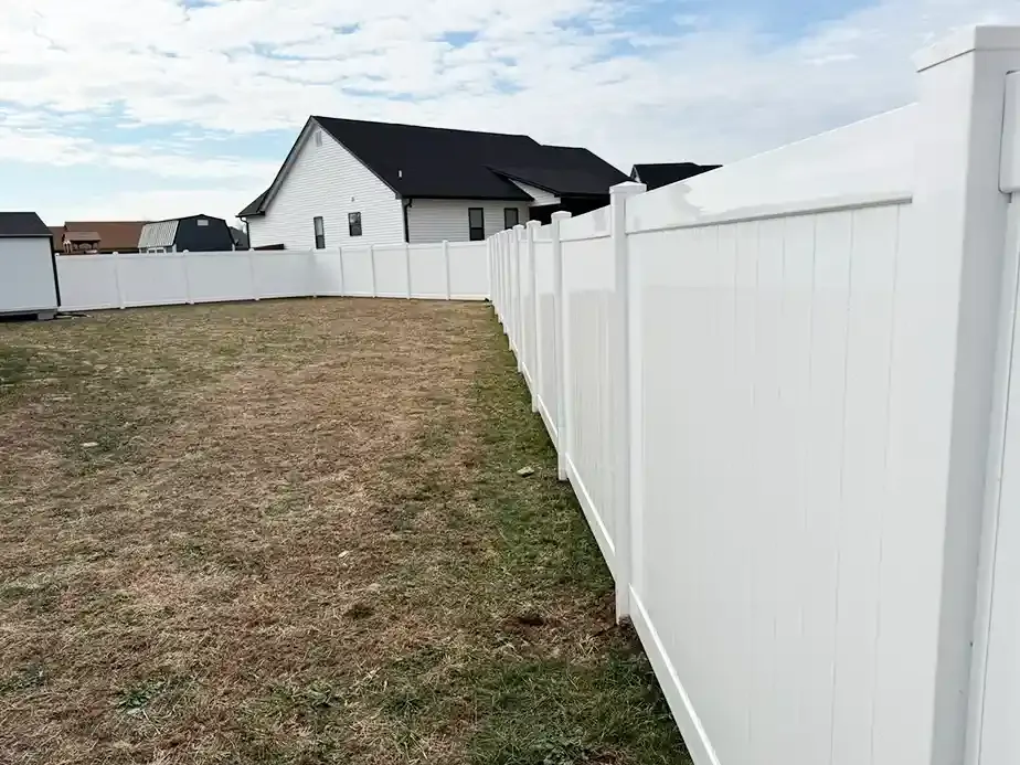 Lexington, Kentucky vinyl privacy fencing